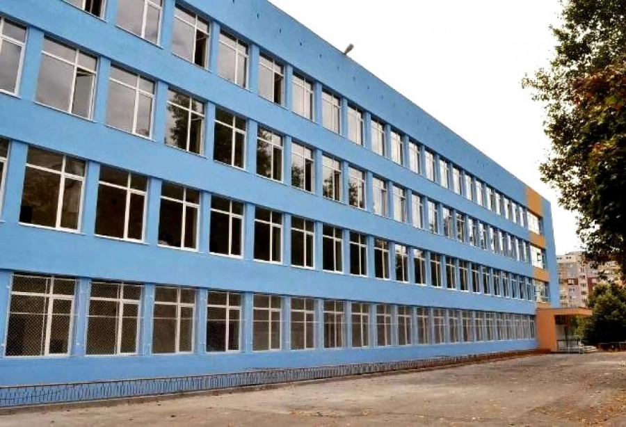 Няма да намаляват броя на паралелките в Бургас