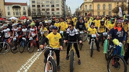 Малки и големи се включиха във велошествието под мотото „София кара колело”