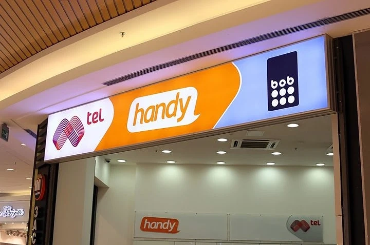 Веригата Handy вече не съществува, след като е изгубила договора си с \