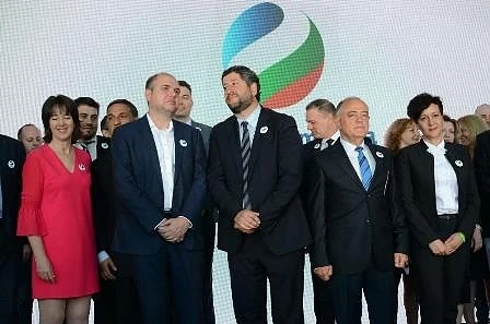 Сини, червени и зелени учредиха \