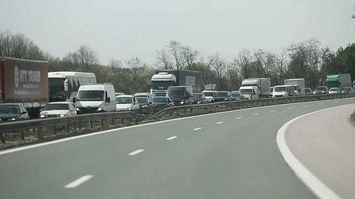 Движението по автомагистрала „Тракия“ е възстановено