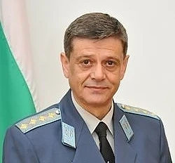 Създават военновъздушно училище в Долна Митрополия