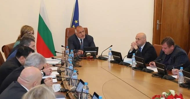 Борисов отговори на Радев 