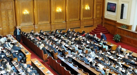 Парламентът ще разгледа промените в Кодекса на труда  