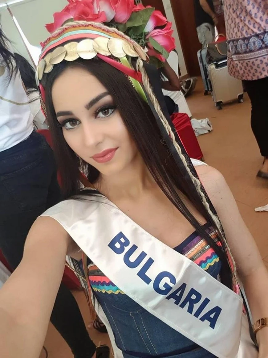 Млада българка представя страната ни в конкурс за красота в Индия