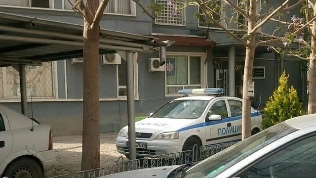 Шефът на полицията в Раковски остава в ареста