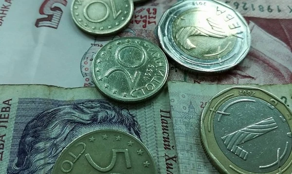 Започва изплащането на пенсиите за май