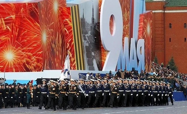 Русия отбелязва победата във Великата отечествена война с военен парад