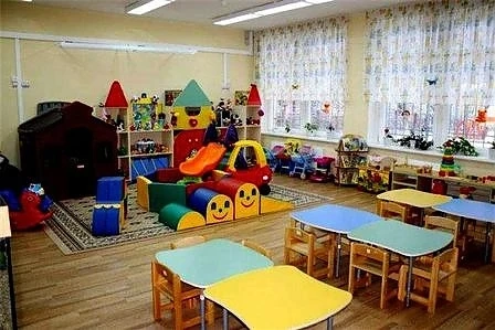 Хиляди деца извън детските заведения в София