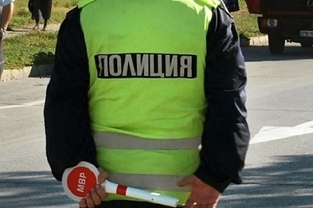 Затвор за 8 корумпирани пътни полицаи на втора инстанция