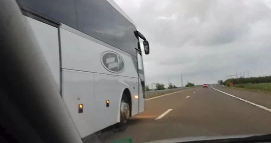  Автобус на \