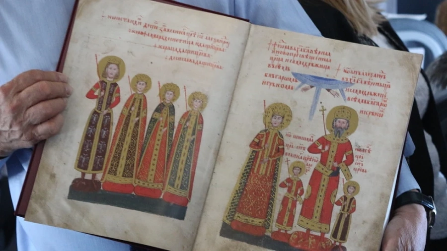 Бойко Борисов носи три подаръка за папа Франциск от България 