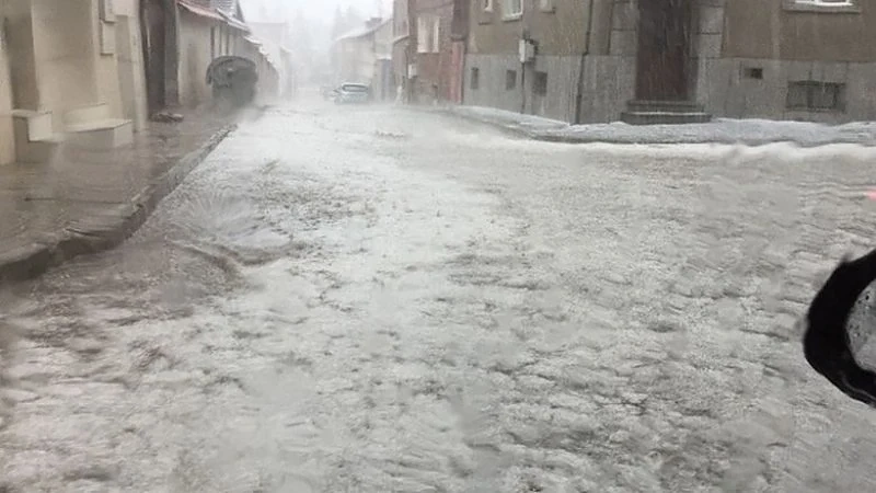 Ето какви са щетите след градушката в Панагюрище