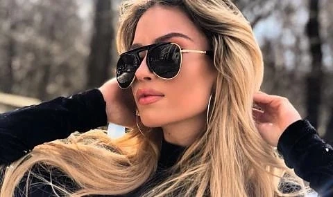 Вижте певицата Тита на абитуриентския ѝ бал