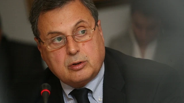 Почина Божидар Данев