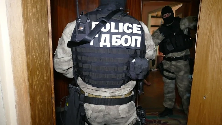 ГДБОП разкри група за дрога, трима са задържани