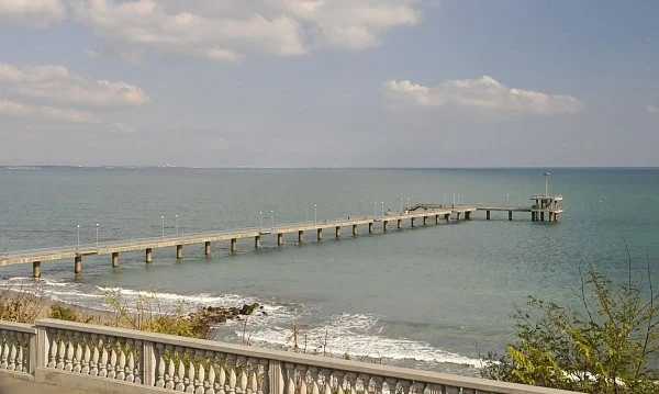 Водолази ще чистят дъното на черно море