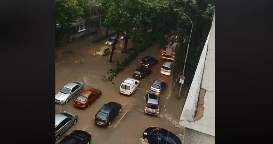 Потоп се изсипа над Варна