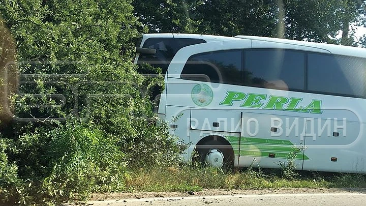 Румънски автобус катастрофира на главен път Е-79     