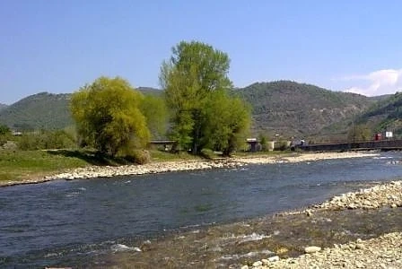 Дете изчезна във  река  Струма