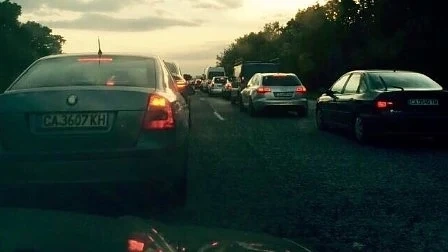 Километрично  задръстване на АМ „Тракия” 