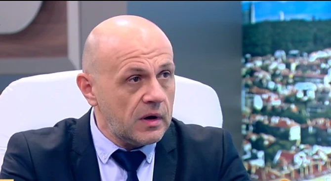Томислав Дончев със скандални подробности за изказването на съпругата му