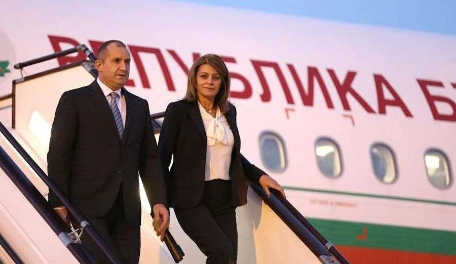 Генерал Деси води президента в пещера за рождения му ден