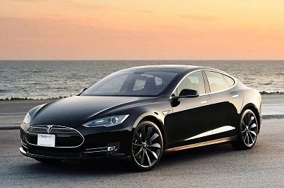 Tesla отваря първия си магазин на Балканите