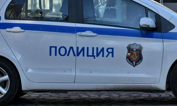 Задигнаха колата на украинец, но ги спипаха 