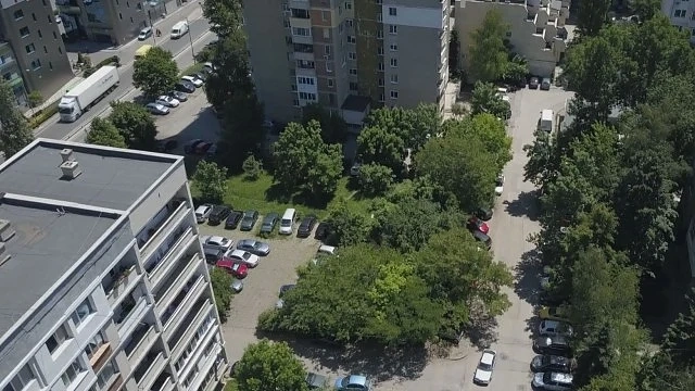 Жители на блок в квартал „Хиподрума” наплашени от агресивна съседка  