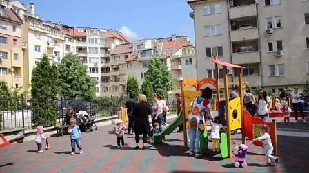 Над 130 нови детски площадки ще бъдат изградени в София