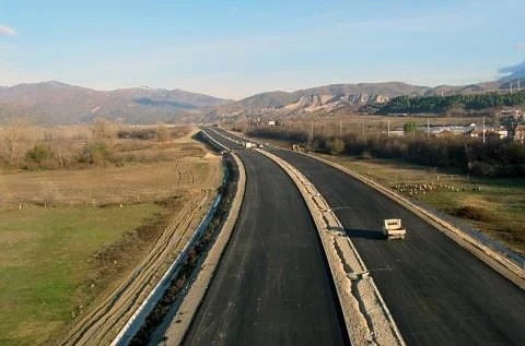 Брюксел отхвърля клеветите за АМ „Струма“ и Пирин 