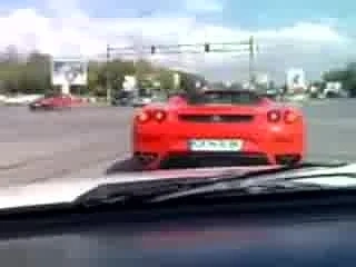 80 Ferrari-та се карат в малка България 