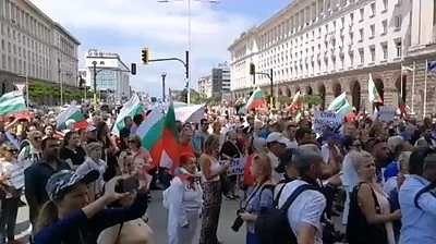 Животновъдите излязоха на протест пред Министерския съвет