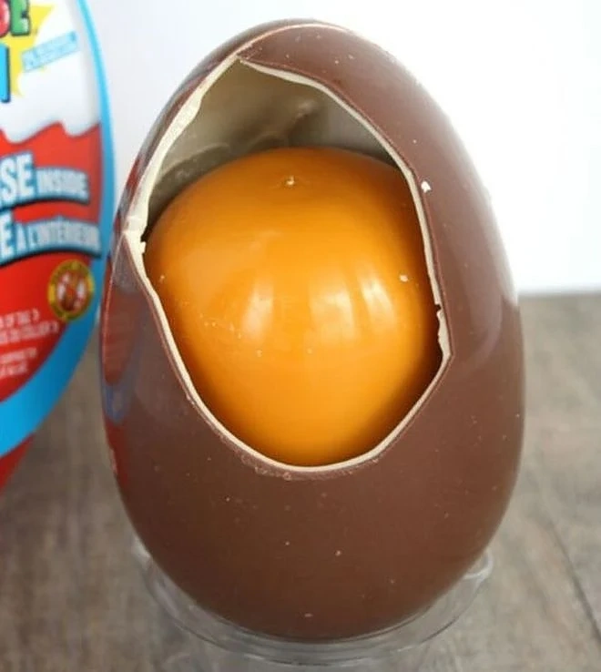Ето защо кутийката в яйцата Kinder Surprise е жълта