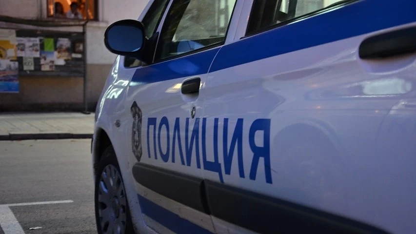 Сервитьор задигна оборота от заведение в Китен и ги проигра на казино
