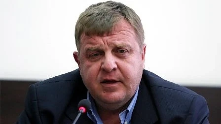 Каракачанов: Наесен започва обсъждането на доброволната казарма