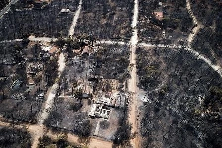Близо 90 вече са жертвите на пожарите в Гърция