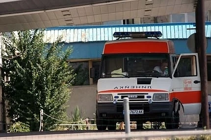 Мъж падна от 4-ти етаж на блок в Смолян и почина 