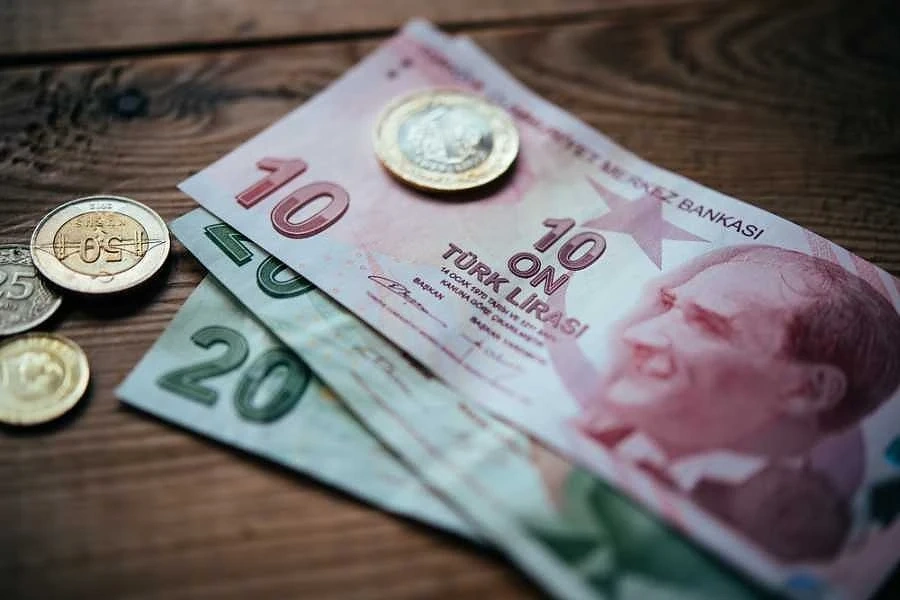 Турската лира се срина спрямо долара
