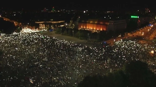 Многохиляден протест в Румъния