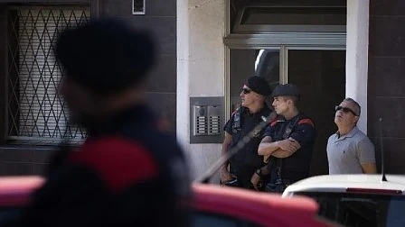 Трима ранени, след като кола се заби в пешеходци в Испания