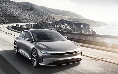 Саудитска Арабия обмисля да купи конкурент на Tesla
