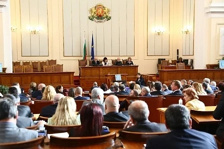Парламентът заседава извънредно заради „Олимпик” и Търговския регистър 
