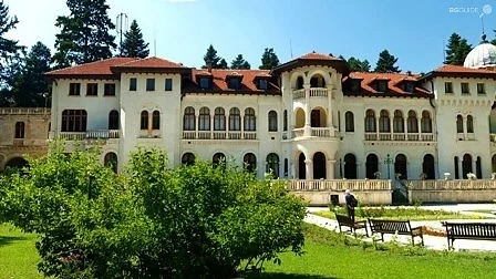 Държавата си взима \