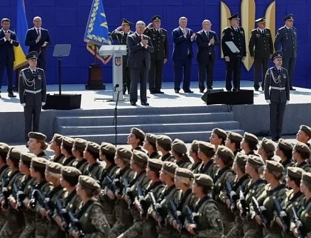 Украйна отбеляза Деня на независимостта с военен парад