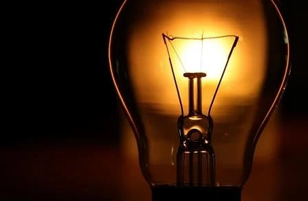 Забраняват халогенните крушки от 1 септември