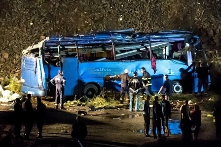 13-годишно дете е сред жертвите на преобърналия се автобус край Своге