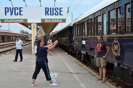 Русе посрещна легендарния влак \