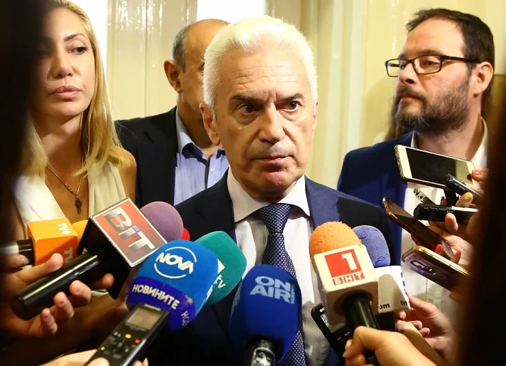 Сидеров подкрепи Бойко Борисов за оставките на тримата министри 